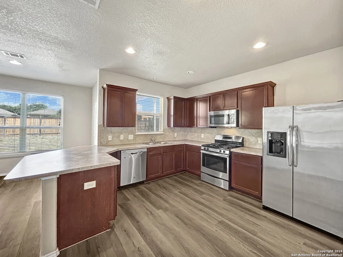 Photo of 6534 CANDLEDIM CIR