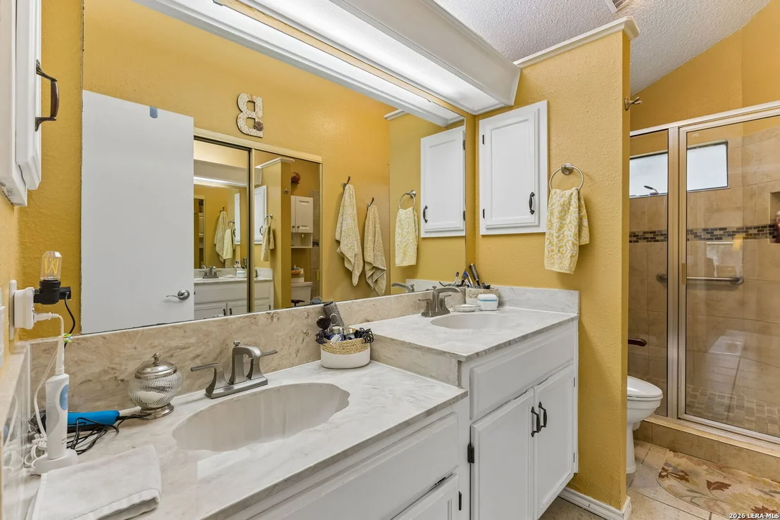 Photo of 14902 Oak Summit