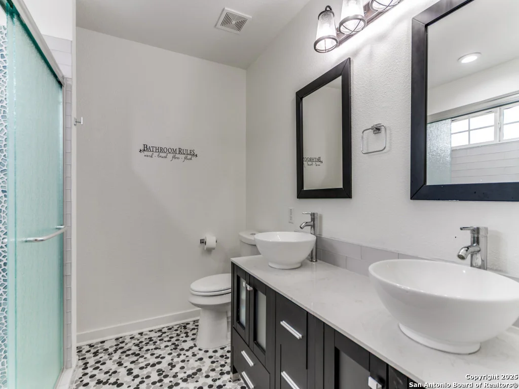 Photo of 651 RIVER VIEW DR
