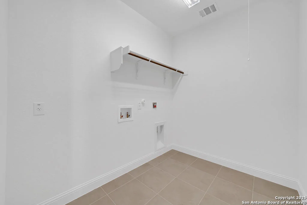 Photo of 5306 Guston Hall