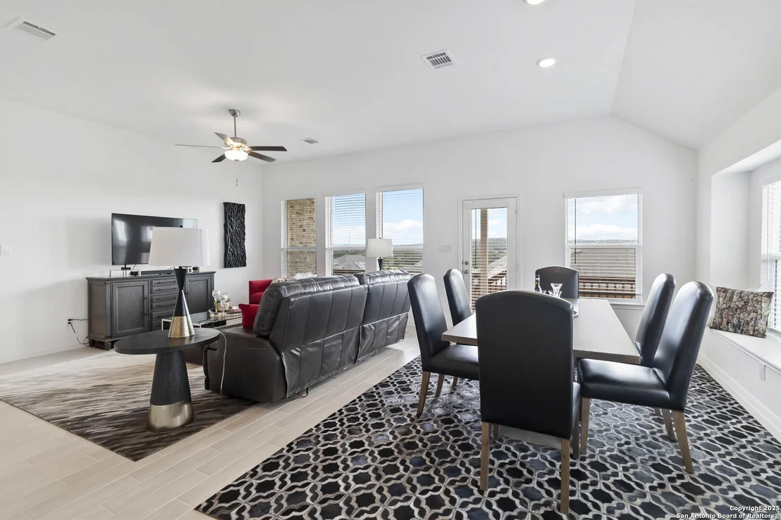 Photo of 5433 Flutter Ln