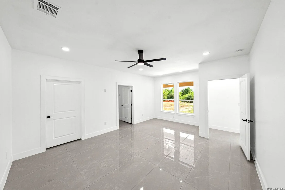 Photo of 7166 Newman Blvd