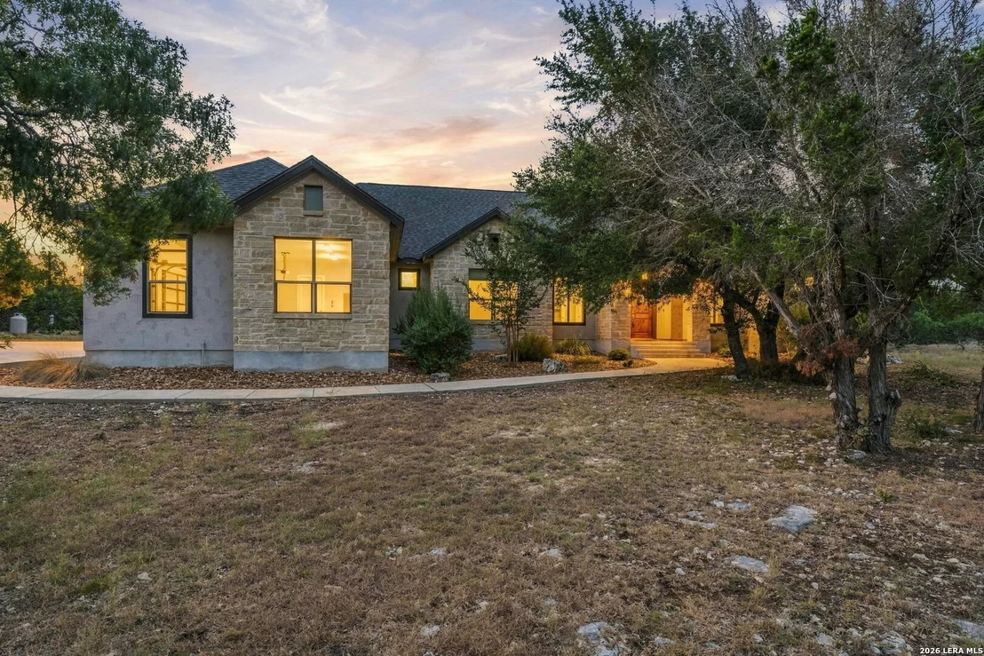 Photo of 112 ROLLING VIEW DR
