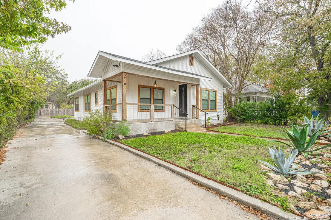 Photo of 216 BELMONT