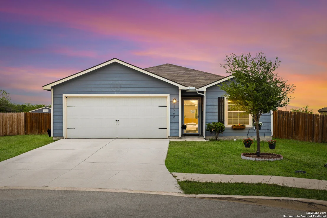 Photo of 6502 Fledgely way