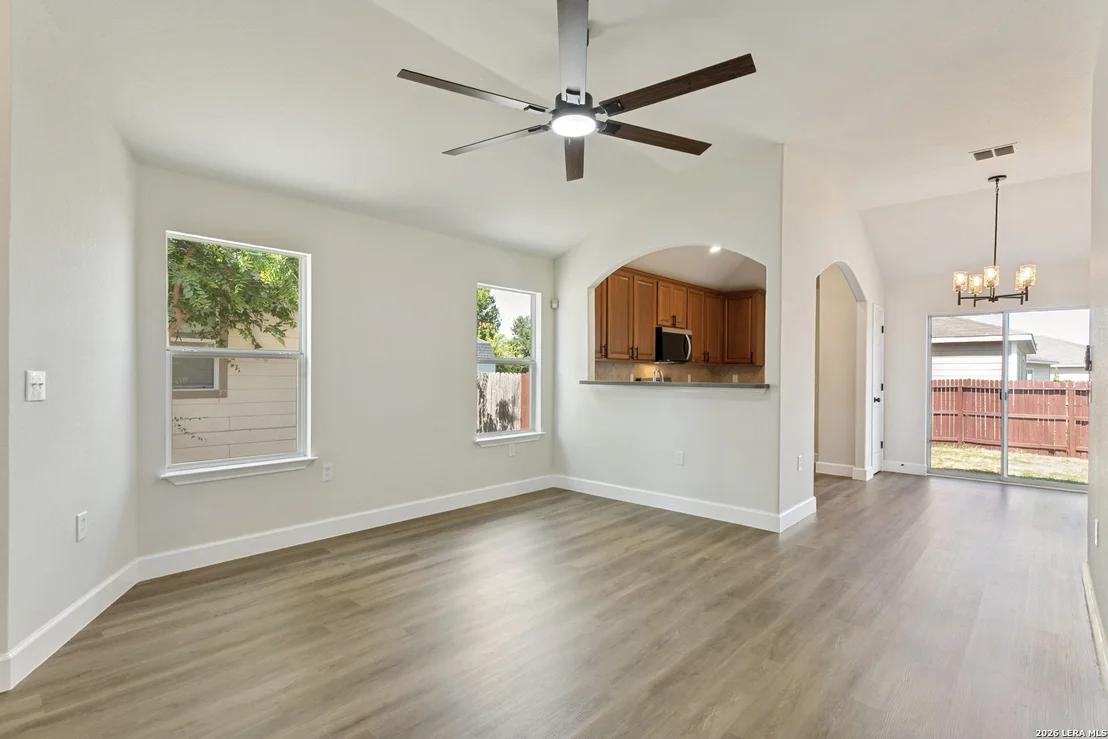 Photo of 8819 MISSION BRK