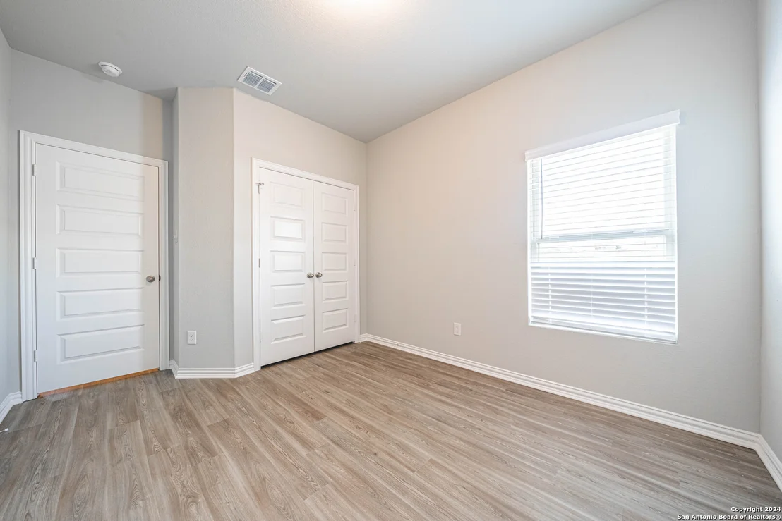 Photo of 5431 Devils Gate