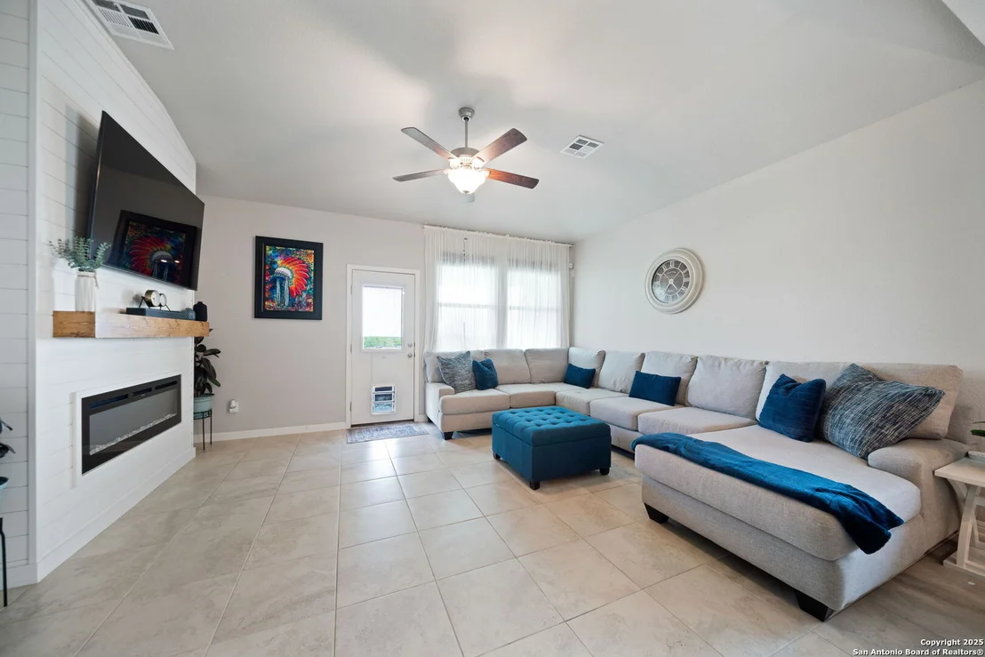 Photo of 13342 Badlands Bend