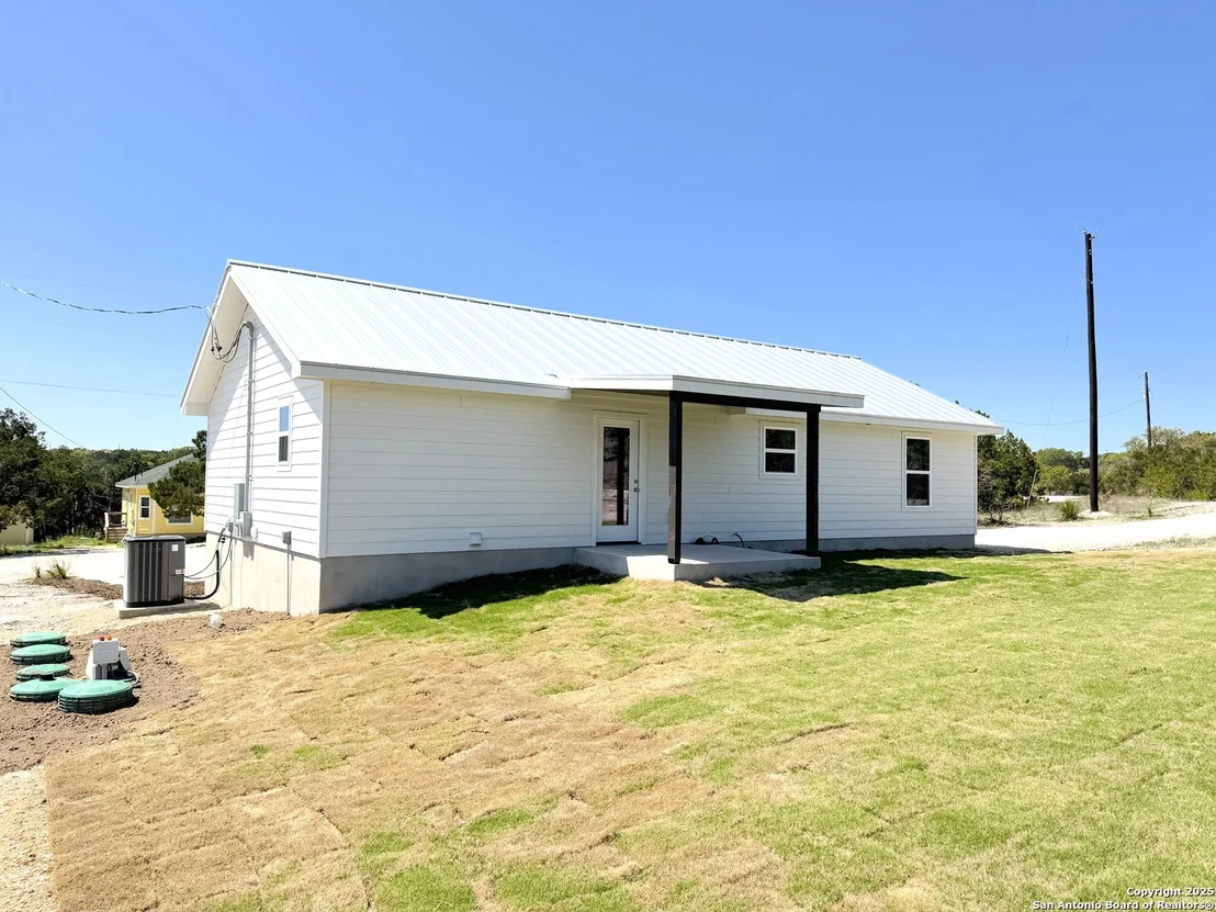 Photo of 1135 Southline