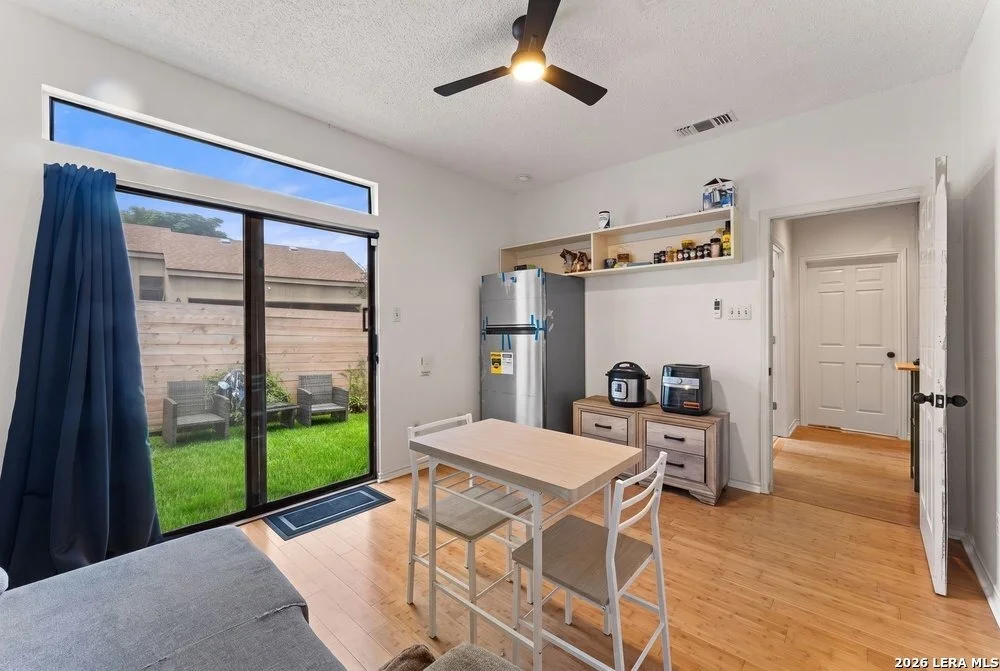 Photo of 3915 Hunters Crest St