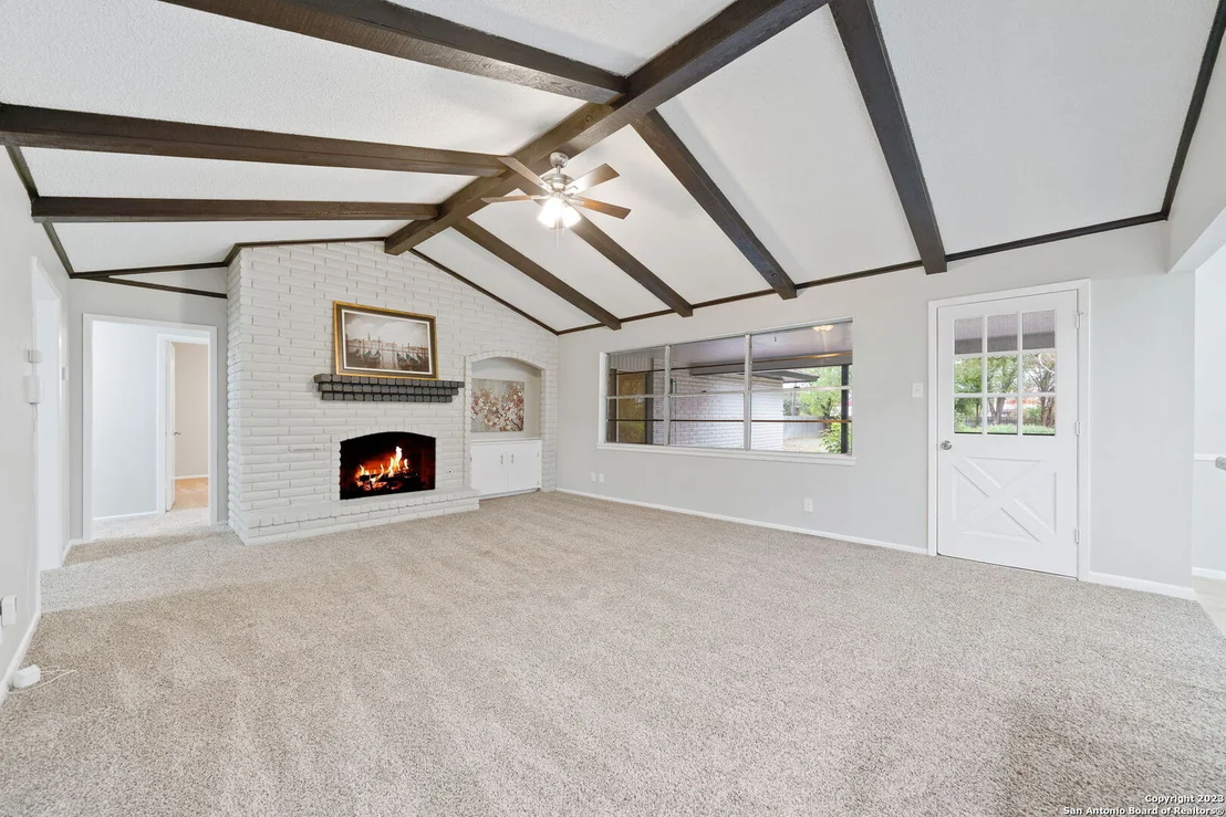 Photo of 518 SUNHAVEN DR