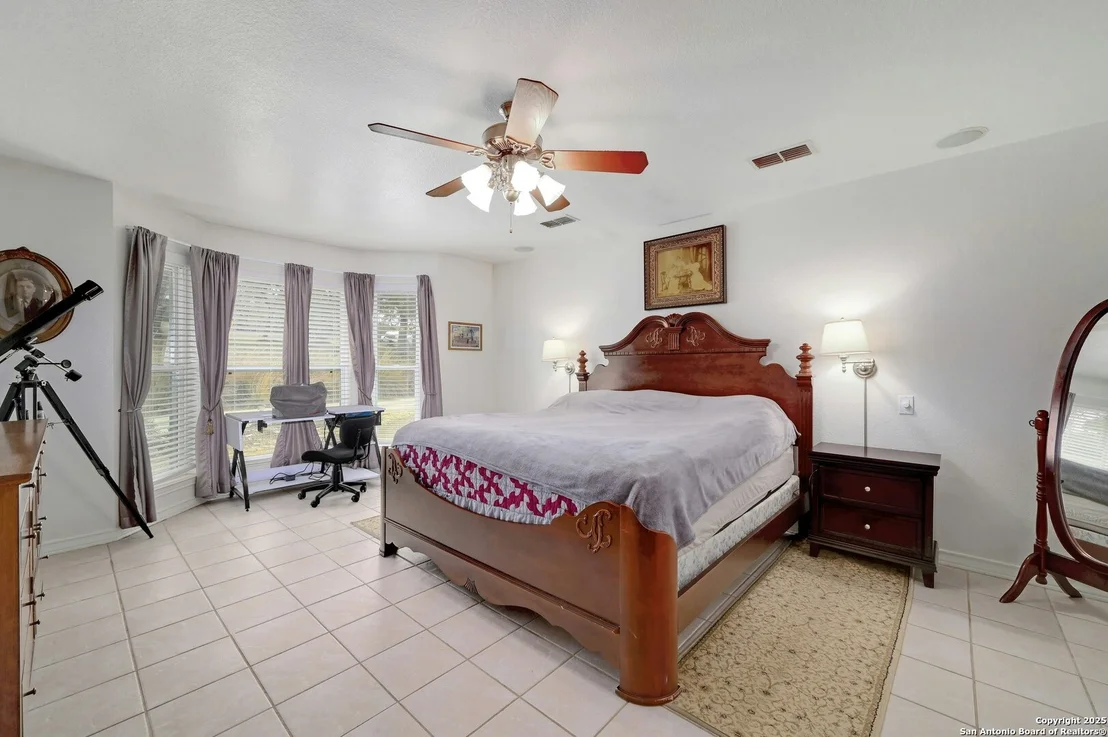 Photo of 315 Greenleaf Dr