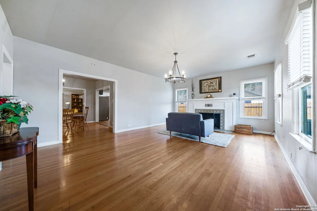 Photo of 274 HERMINE BLVD
