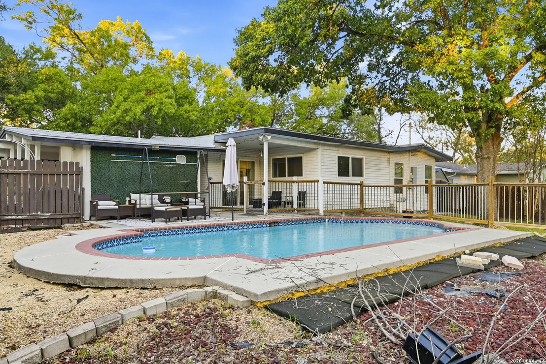 Photo of 2822 Knight Robin Dr