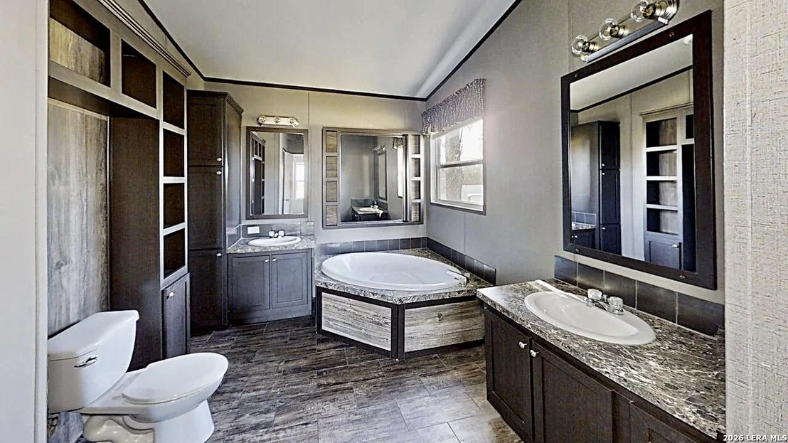 Photo of 604 Wexford