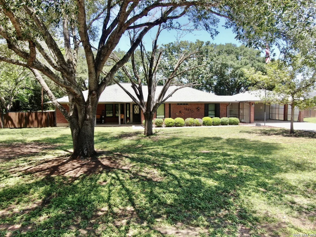 Photo of 19470 Blume Dr