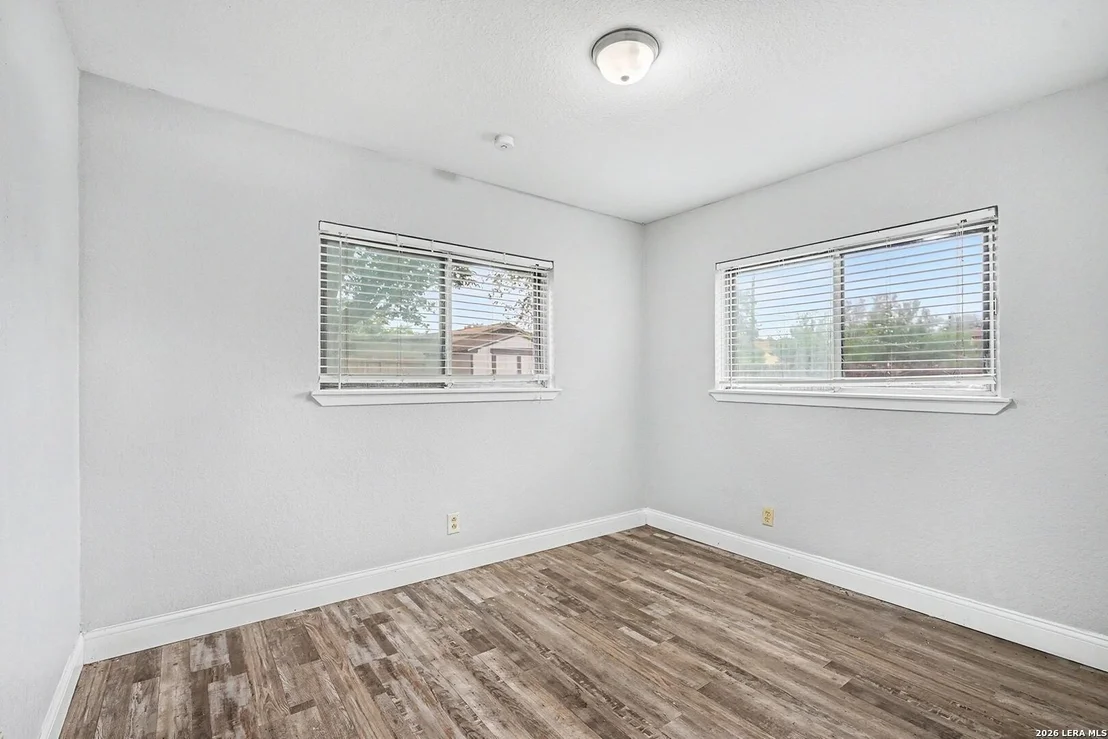 Photo of 3606 Versailles Dr