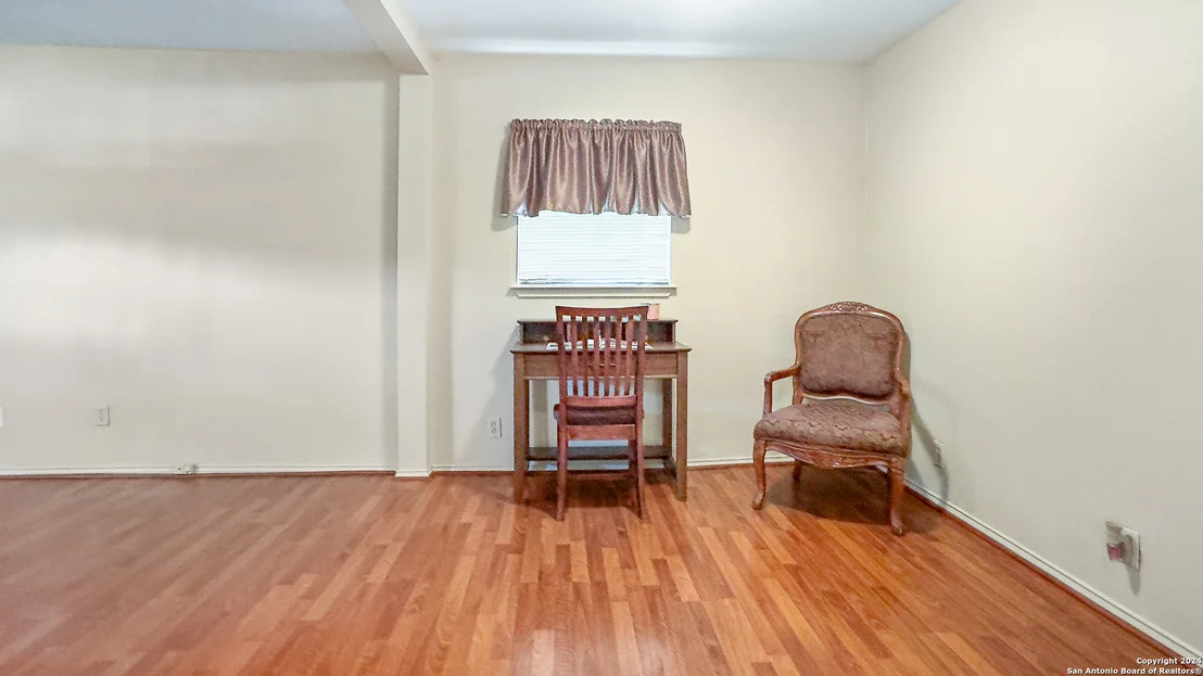 Photo of 331 Aaron Pl