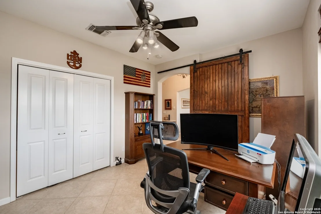 Photo of 233 N Fork