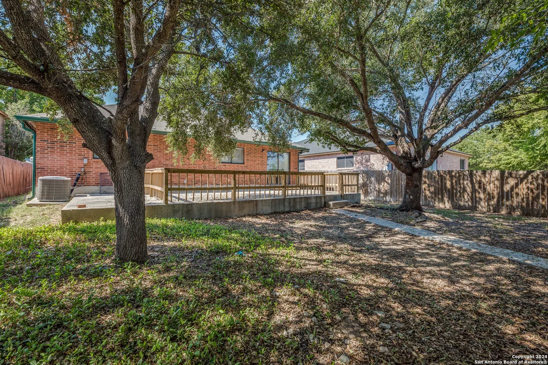 Photo of 8018 ROBBINS GLADE