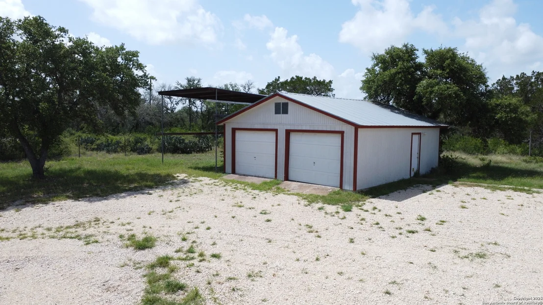 Photo of 233 COUNTY ROAD 340