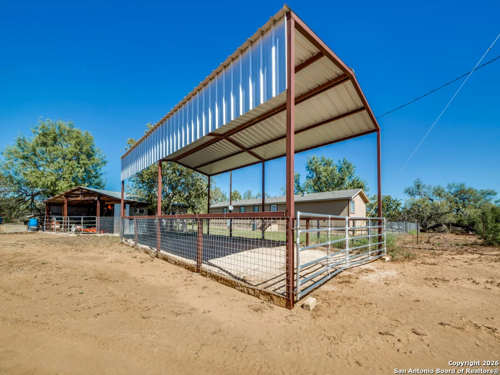 Photo of 6472 Bluntzer Rd