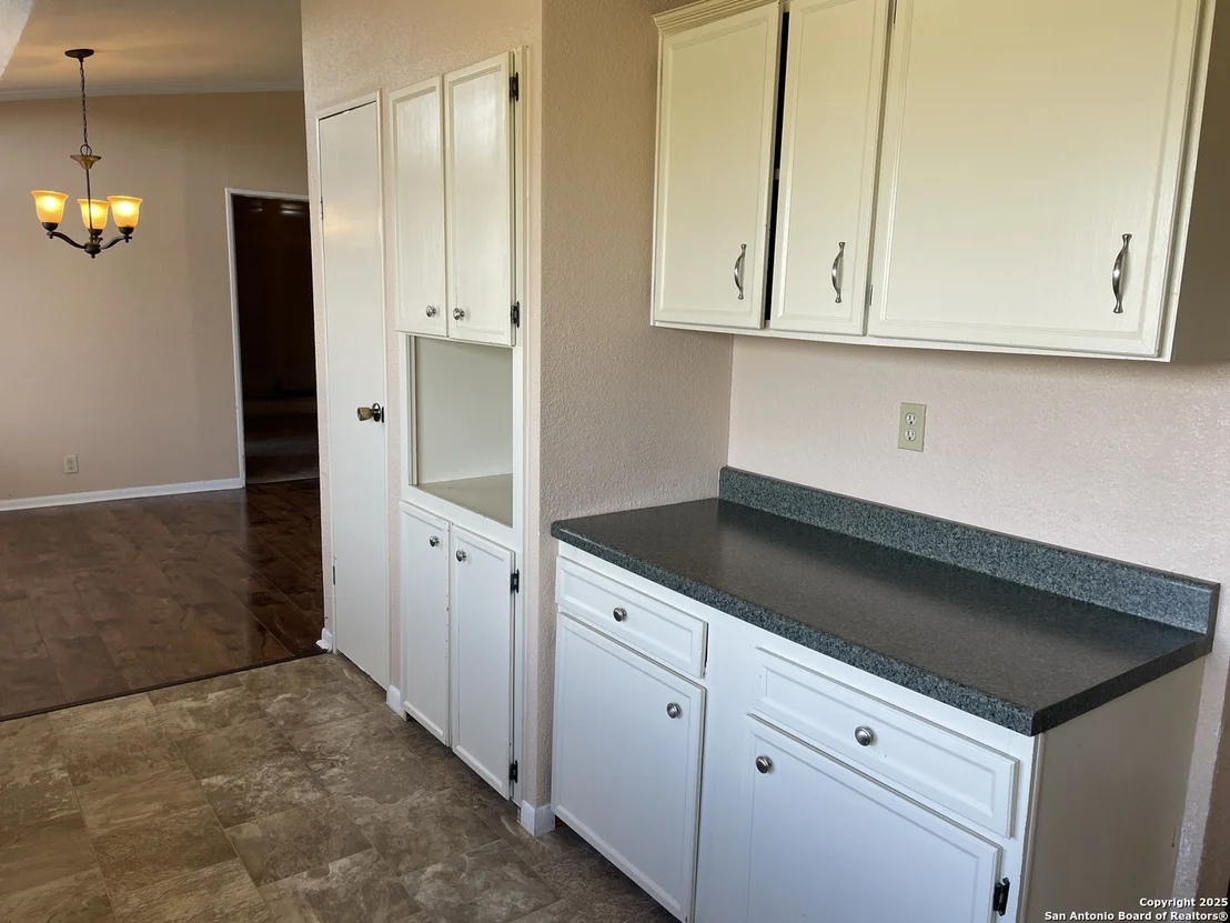 Photo of 914 COUNTY ROAD 4511