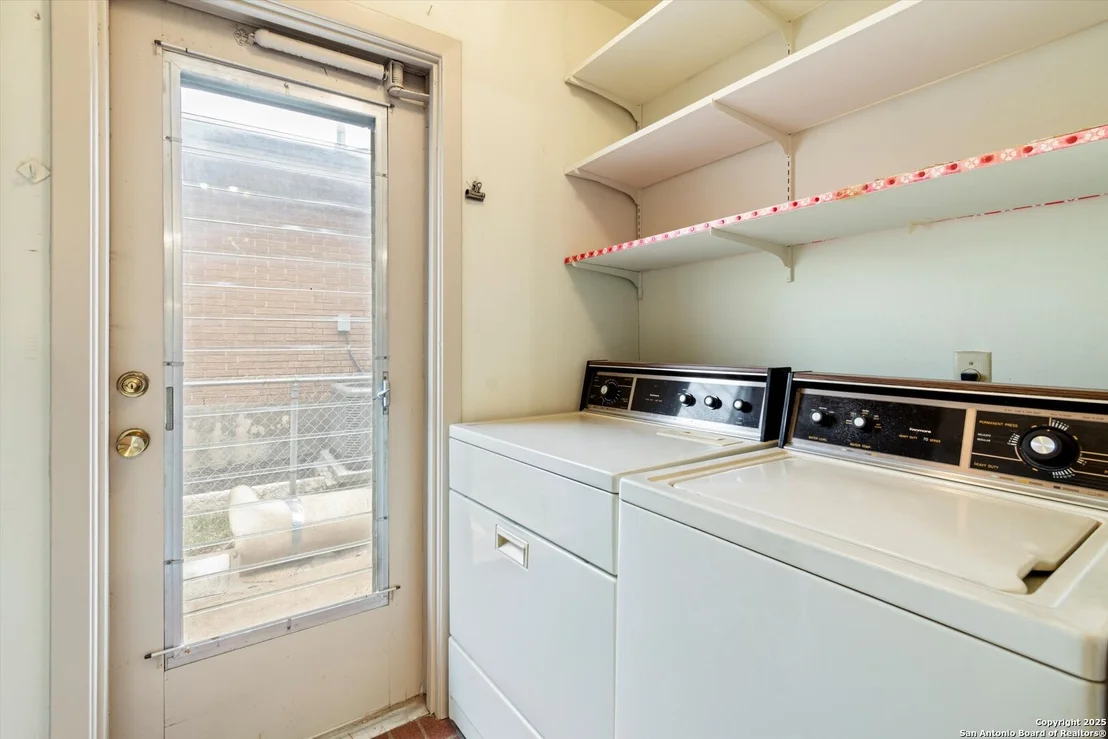 Photo of 3226 COLONY DR