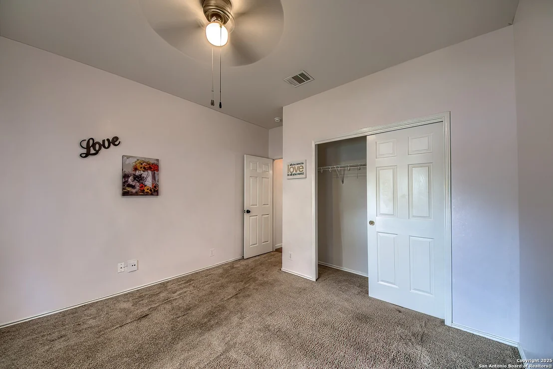 Photo of 5338 Argyle