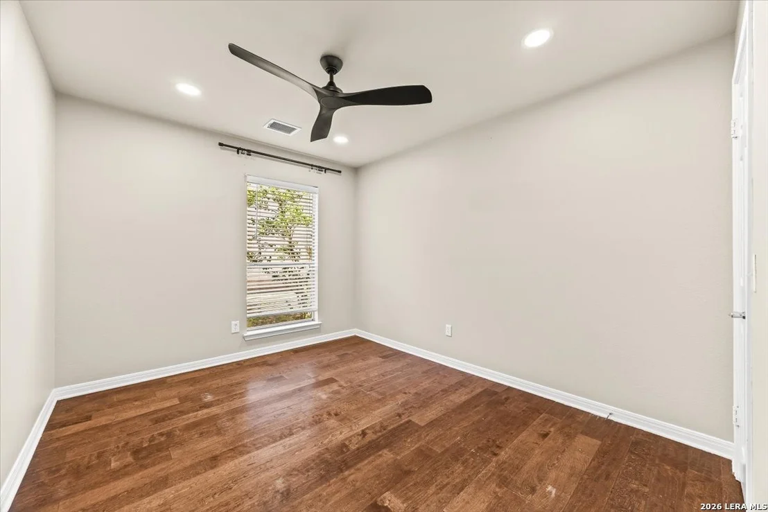 Photo of 2516 Grove Park