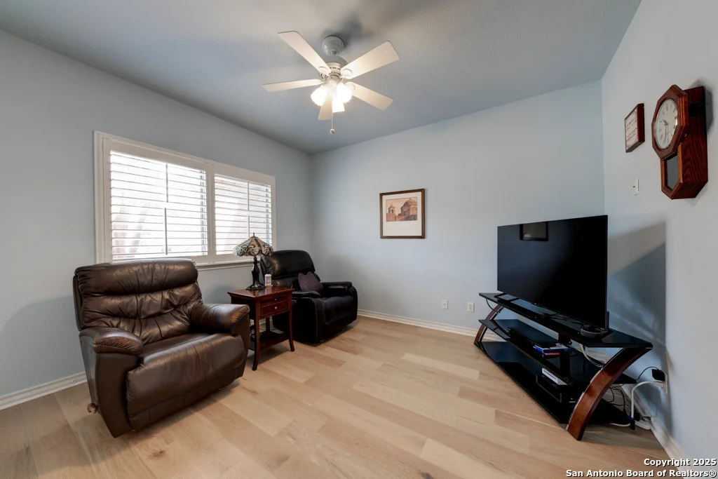 Photo of 2390 FRONTIER