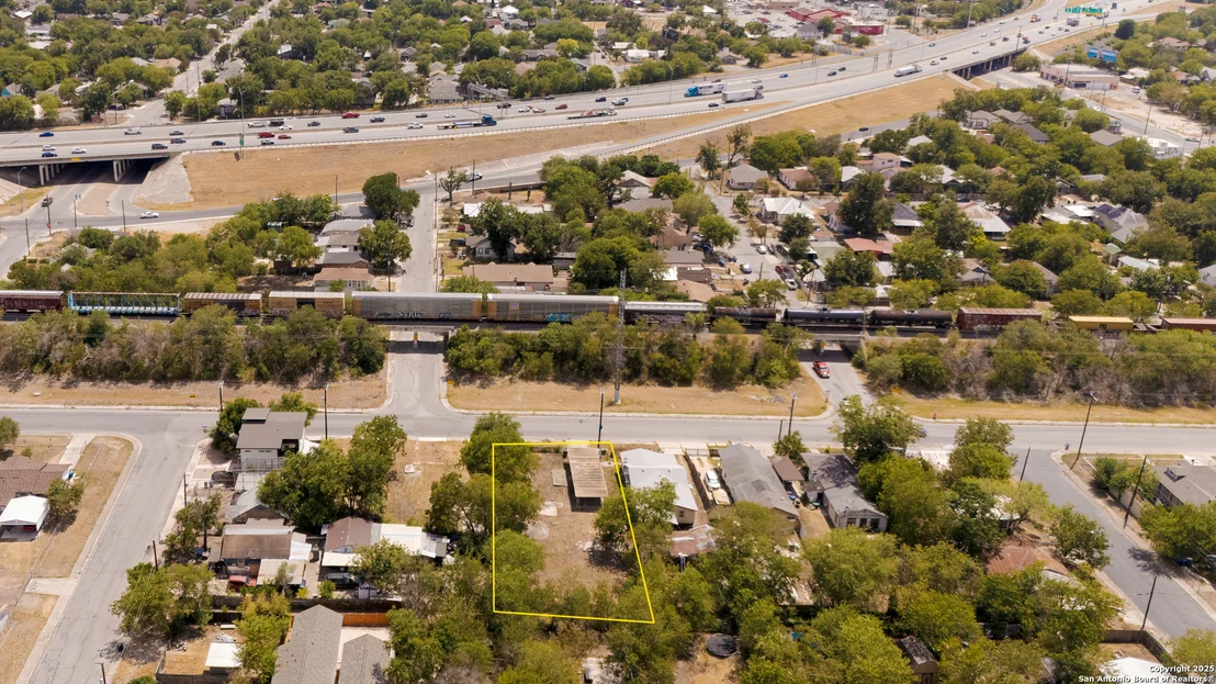 Photo of 415 Westfall