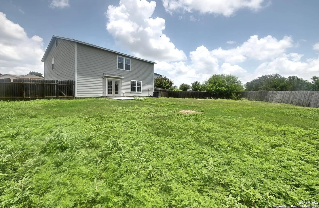 Photo of 245 gatewood