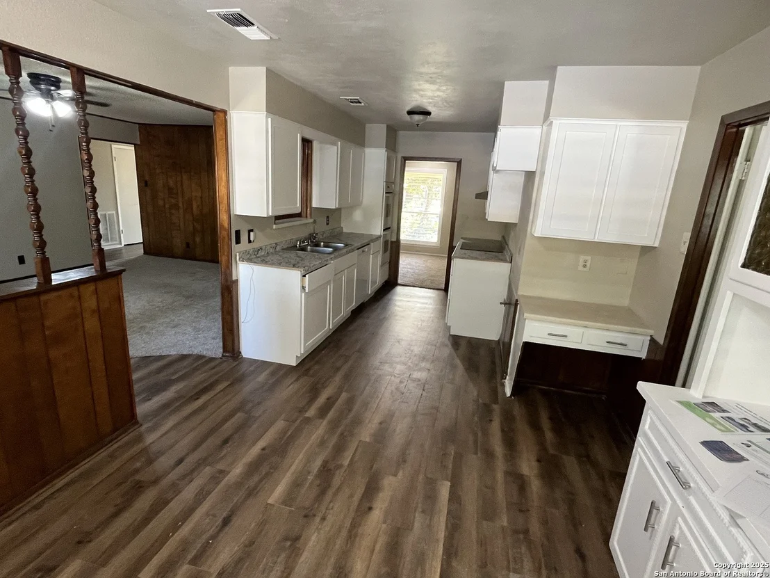 Photo of 123 Granada