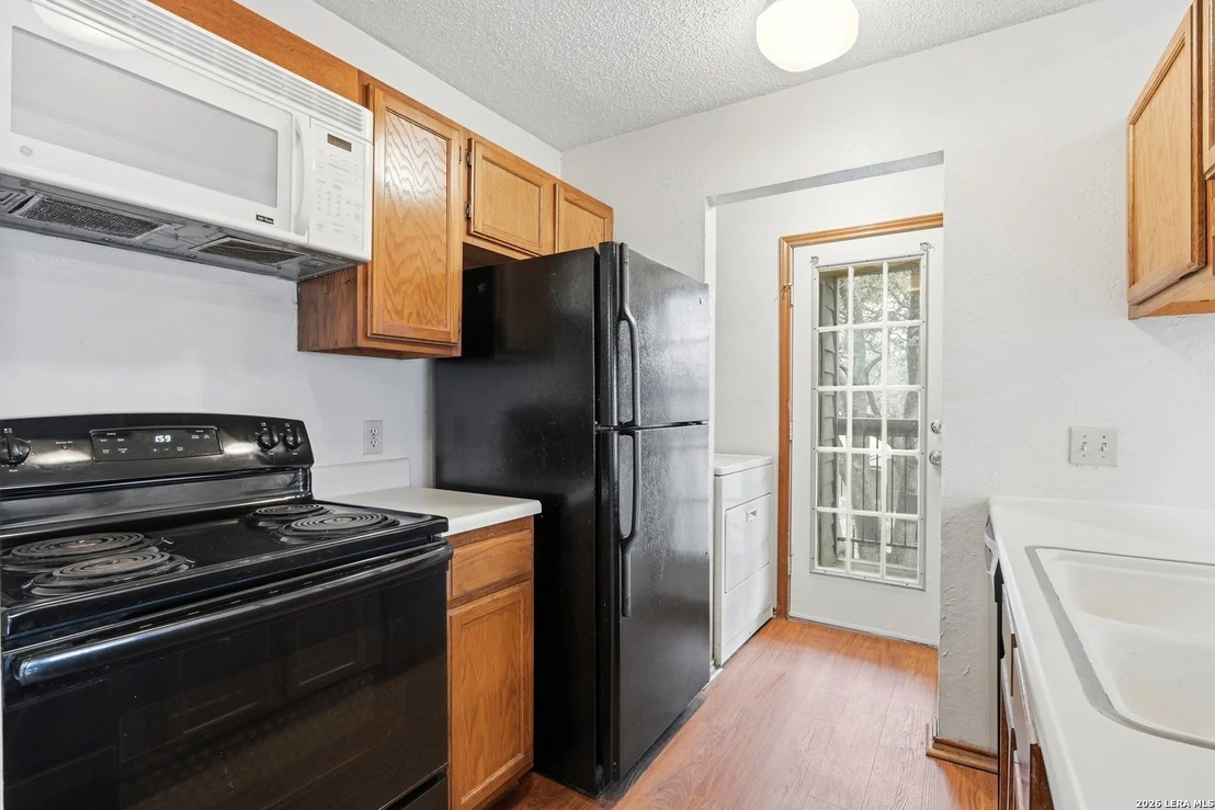 Photo of Unit 270 at 8633 Datapoint Dr