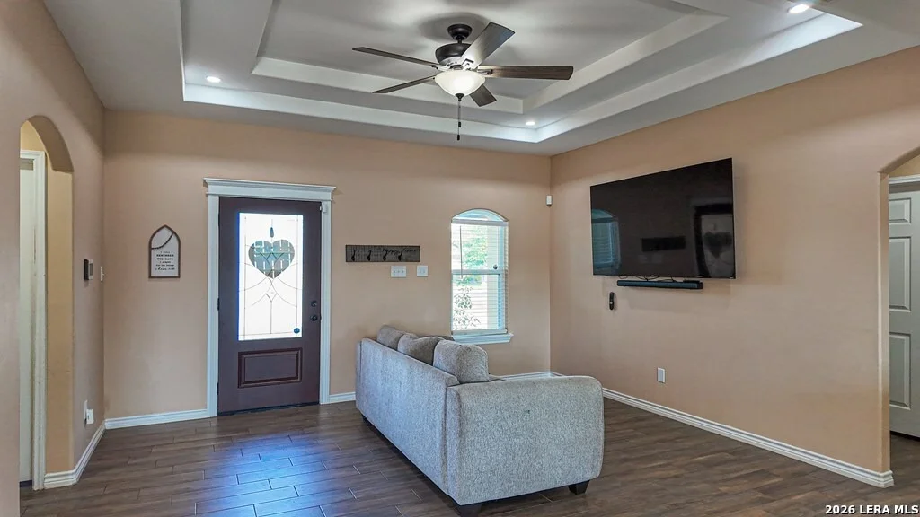 Photo of 120 Spring View Dr