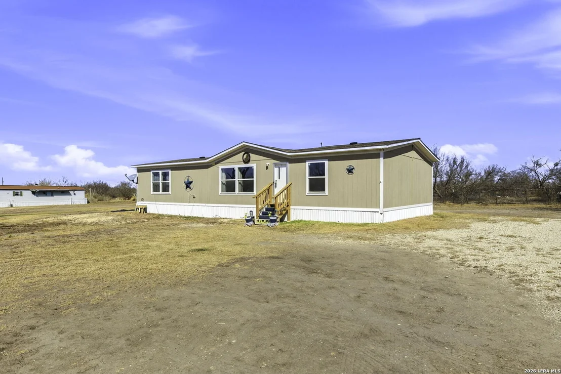 Photo of 393 W County Road 5719