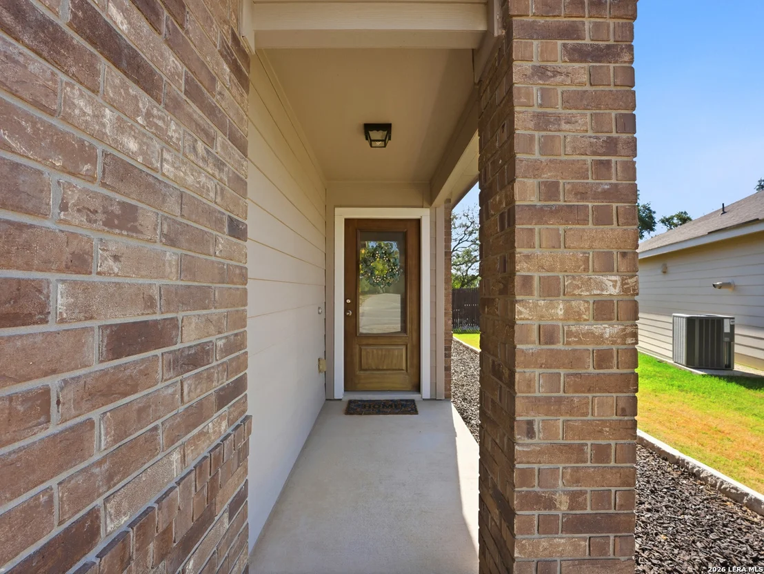 Photo of 32116 Macey Oak