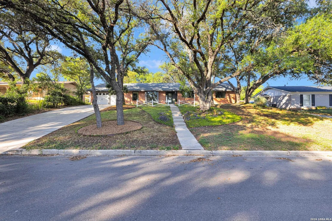 Photo of 127 Highview Dr