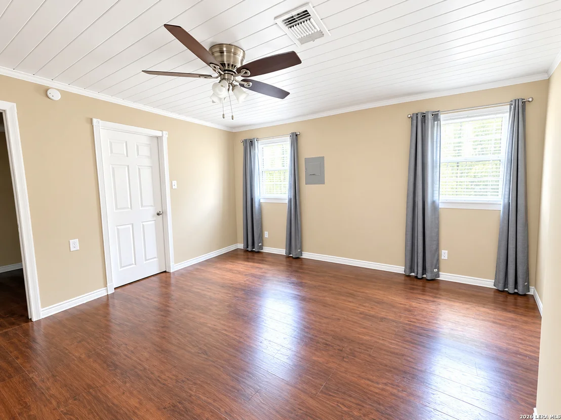 Photo of 1089 High Point