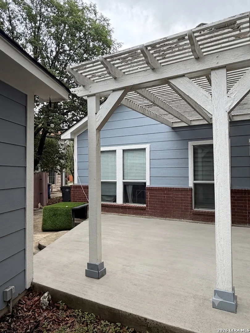 Photo of 8607 Belhaven