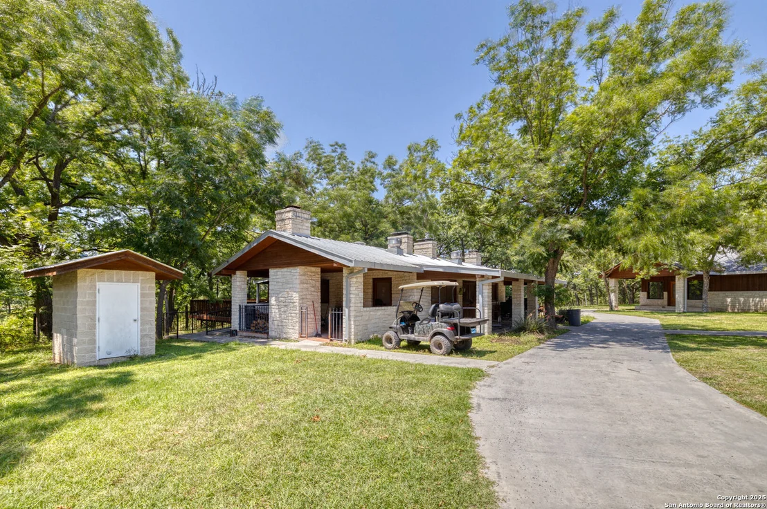 Photo of 90 Johnny Seibert Ln