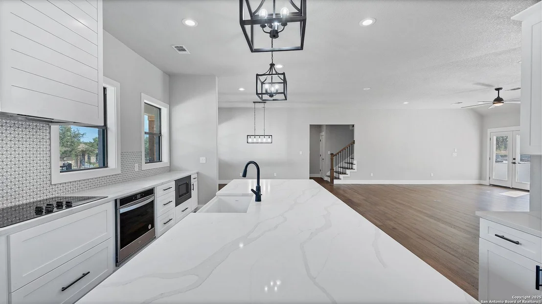 Photo of 725 Winding View