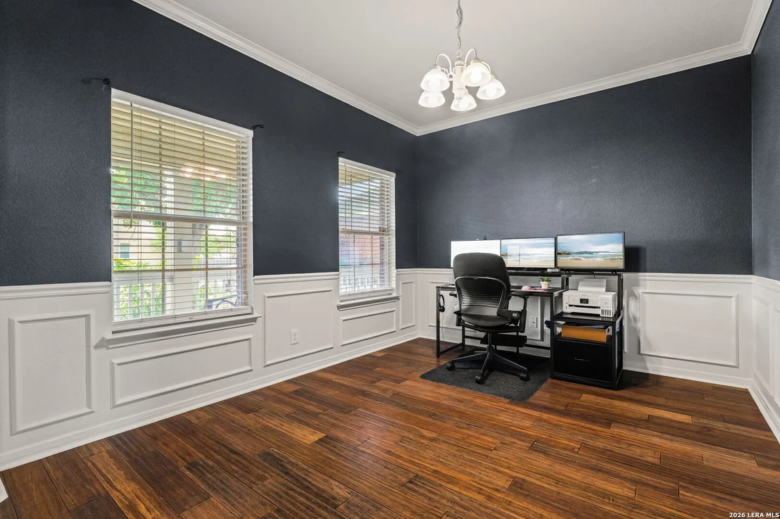 Photo of 1319 JORDAN XING
