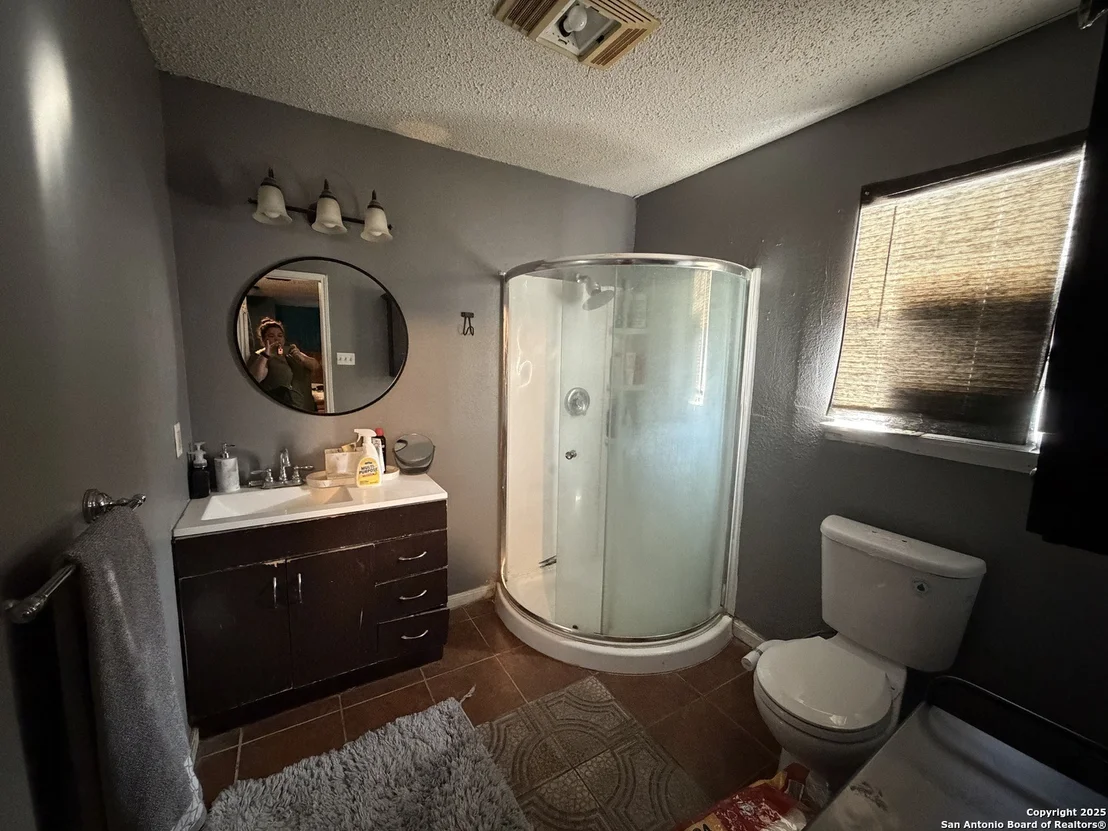 Photo of 127 Arnaz
