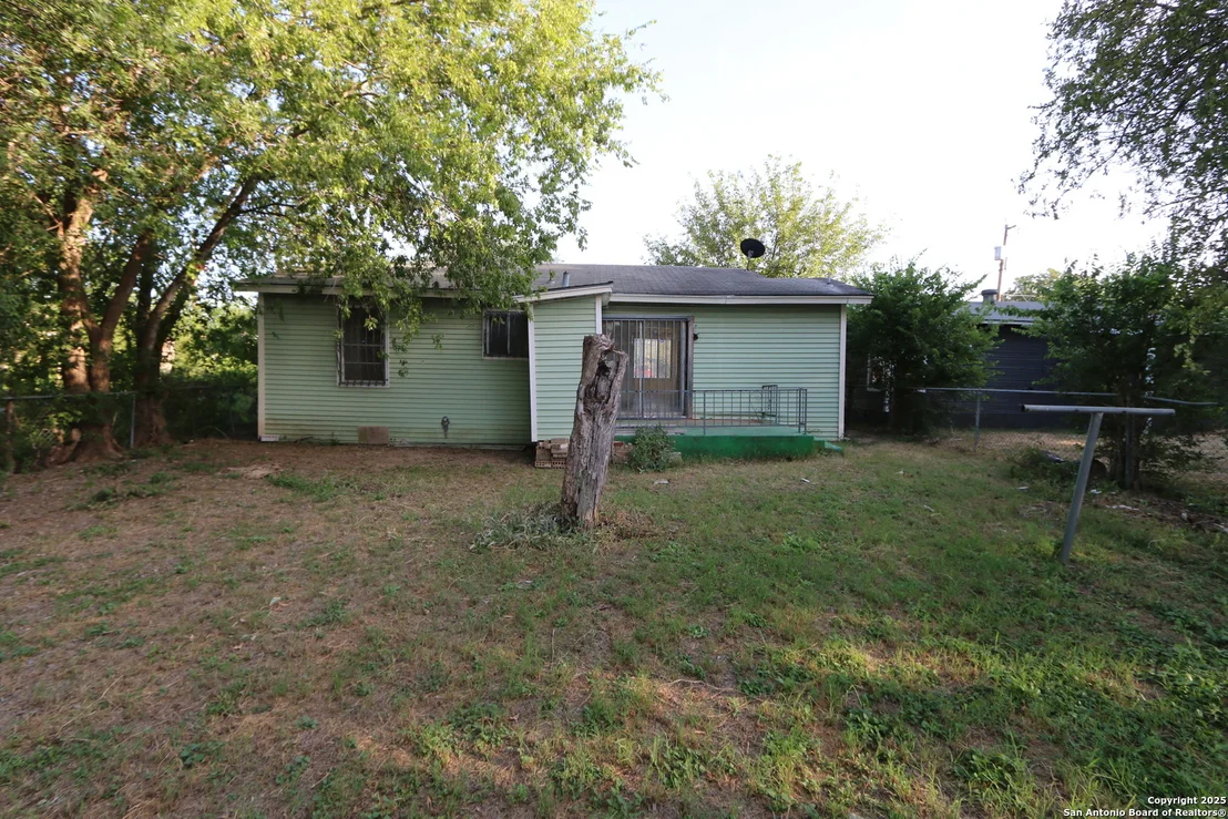Photo of 655 Ferris Ave