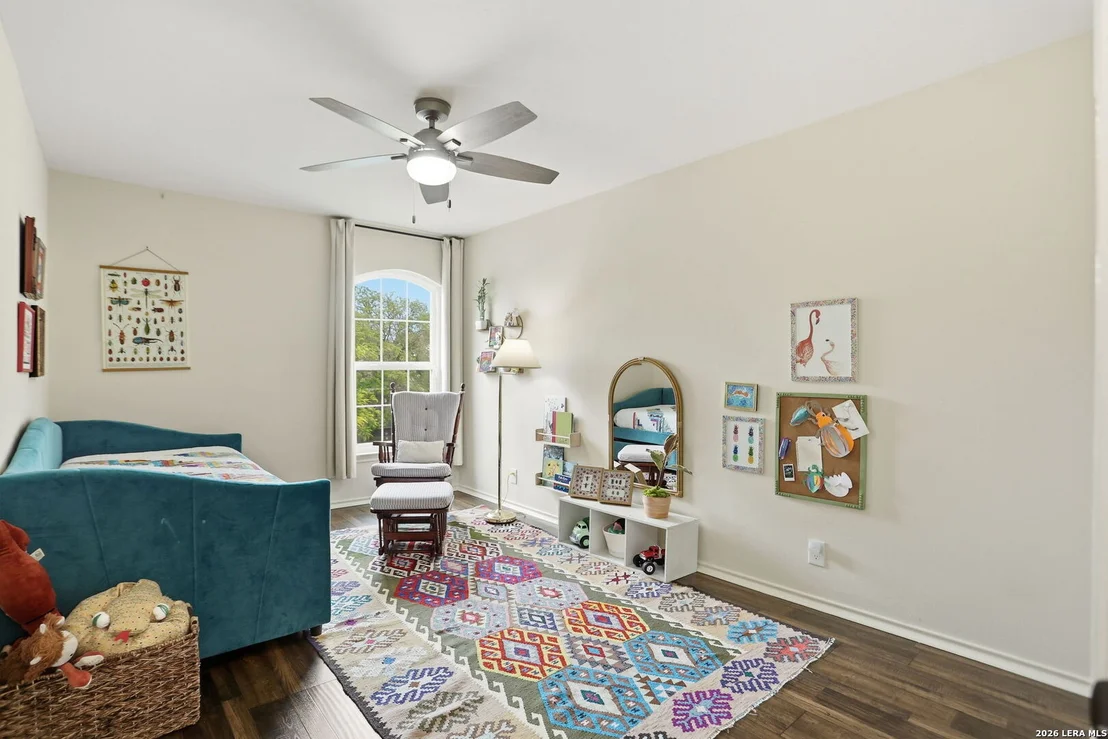 Photo of 21139 Simi Valley Dr