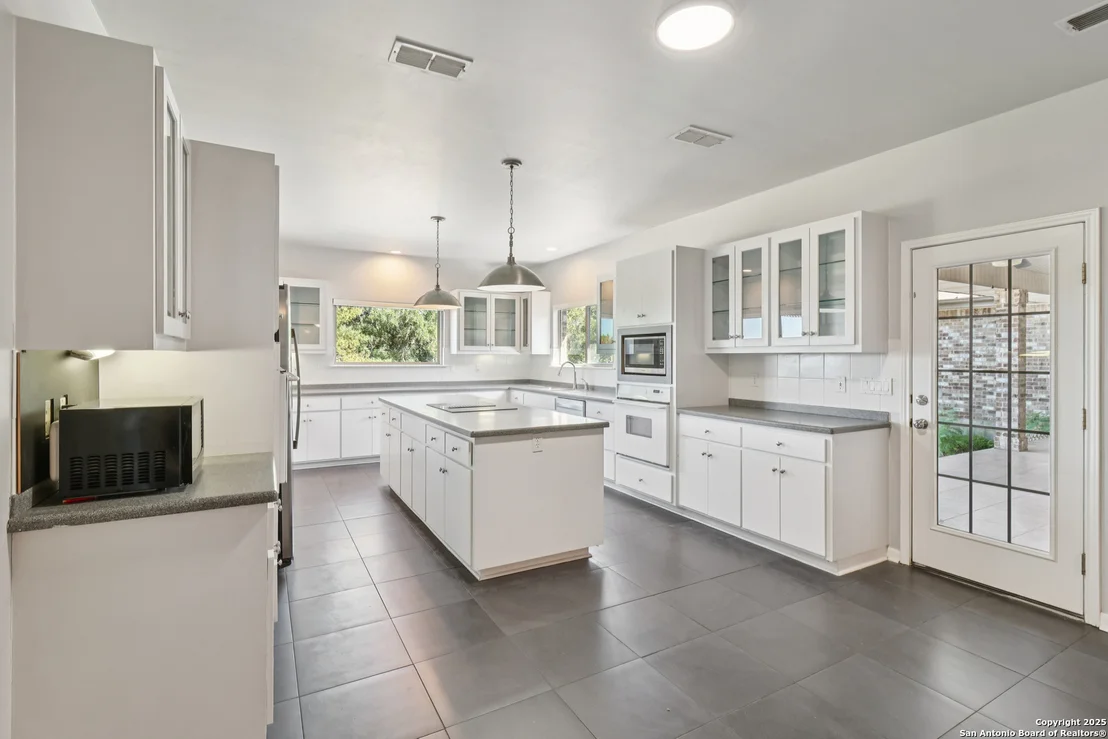 Photo of 2905 Hidden Elm