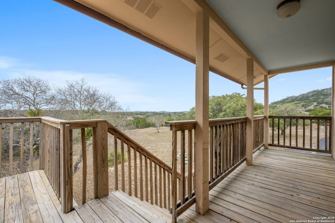 Photo of 404 Lake Side Circle