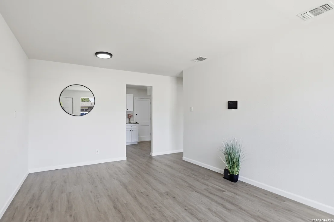 Photo of 123 CHADWICK DR